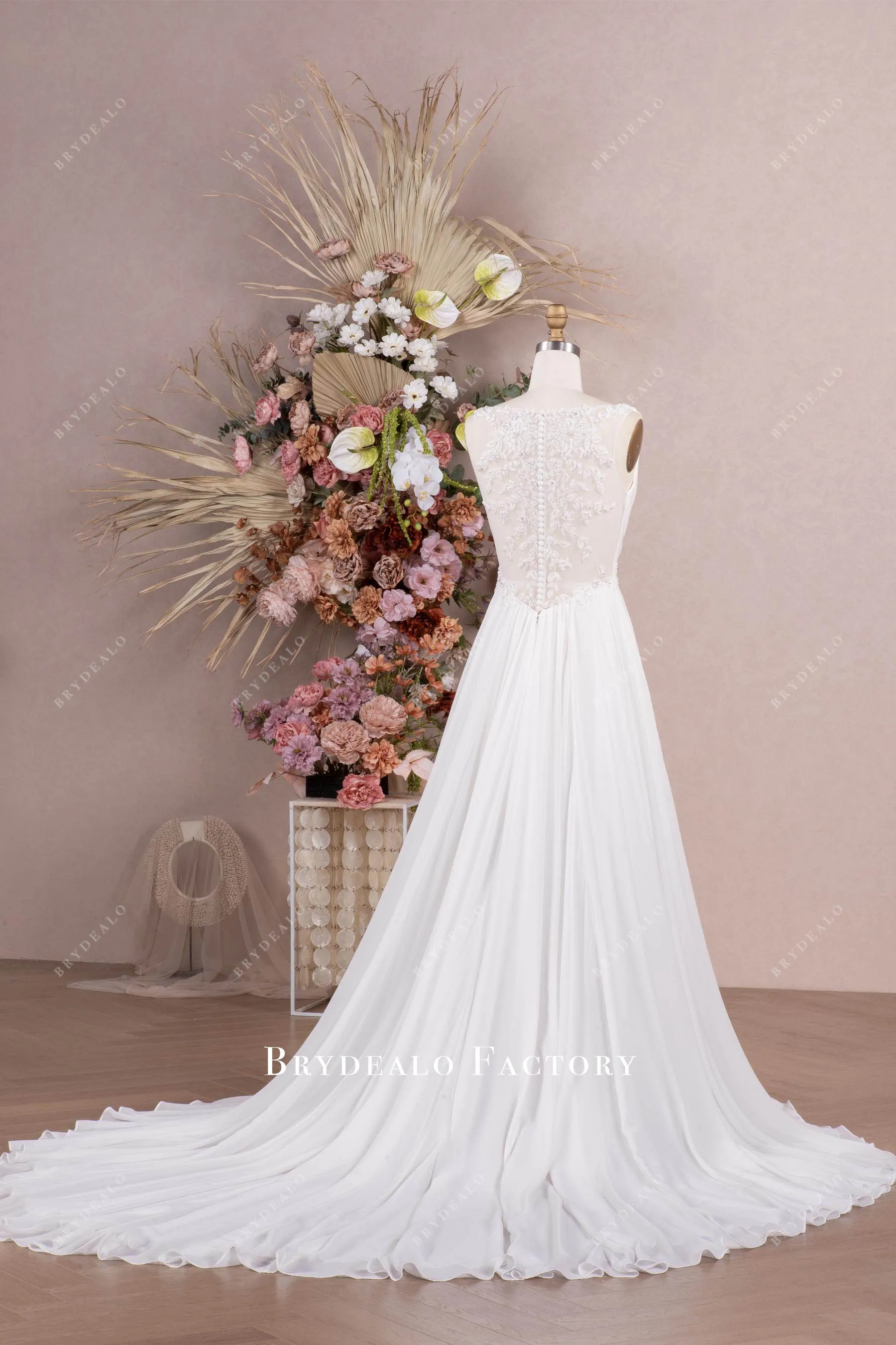 Elegant Sleeveless Chiffon A-line Boho Bridal Gown