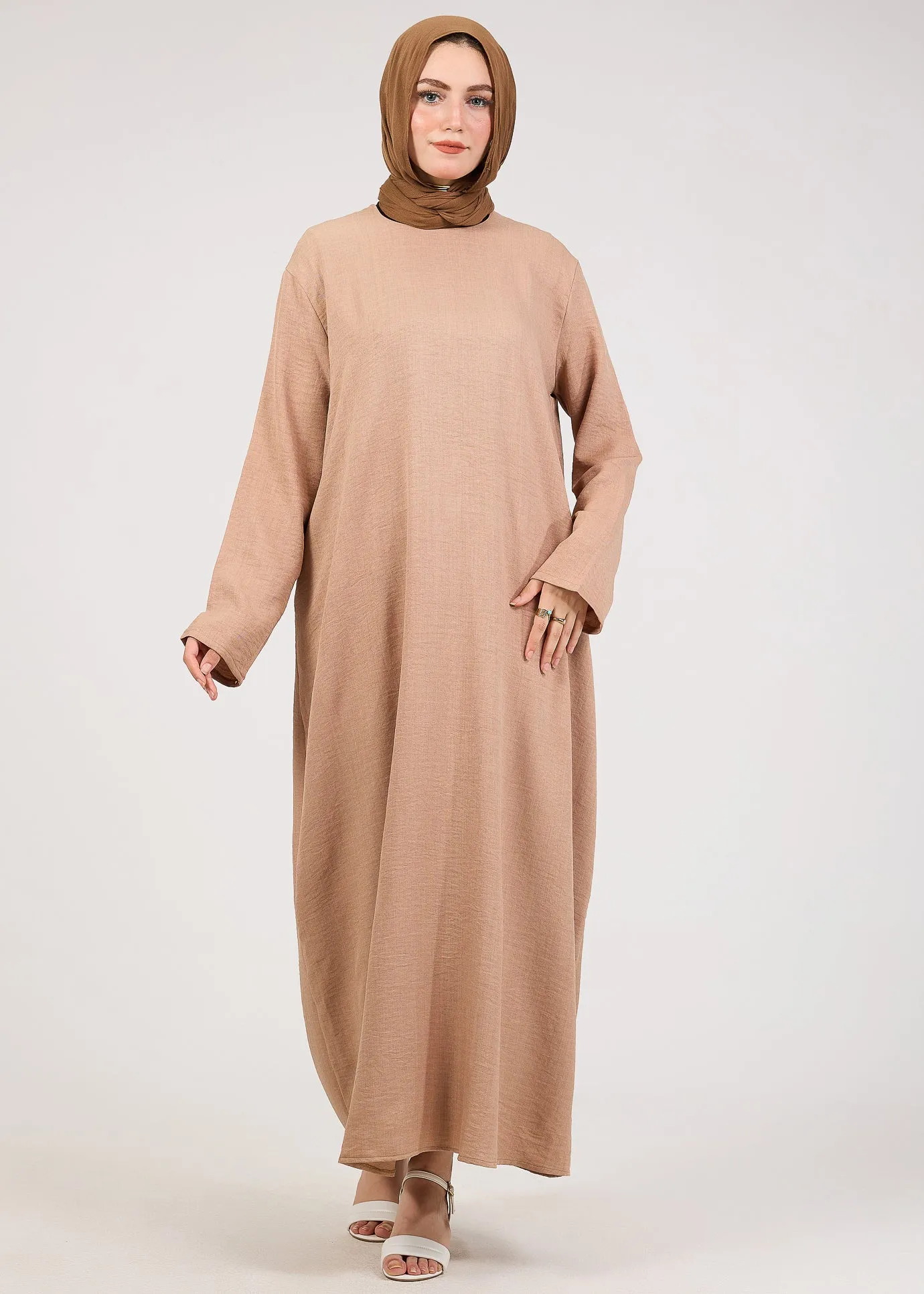 Khaki Kira loose slip dress with pockets in maxi length and with long sleeve