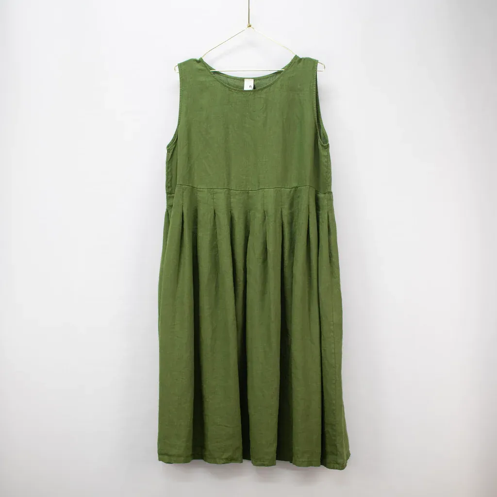 Montaigne Box Pleated Linen Dress - Forest Green