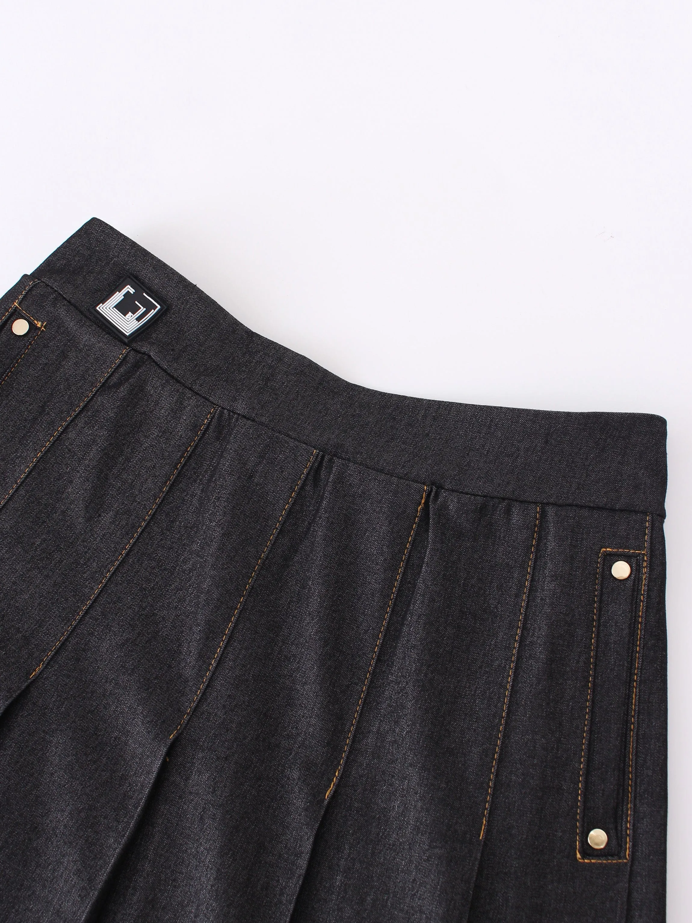 PLEATED DENIM SKIRT-BLACK DENIM