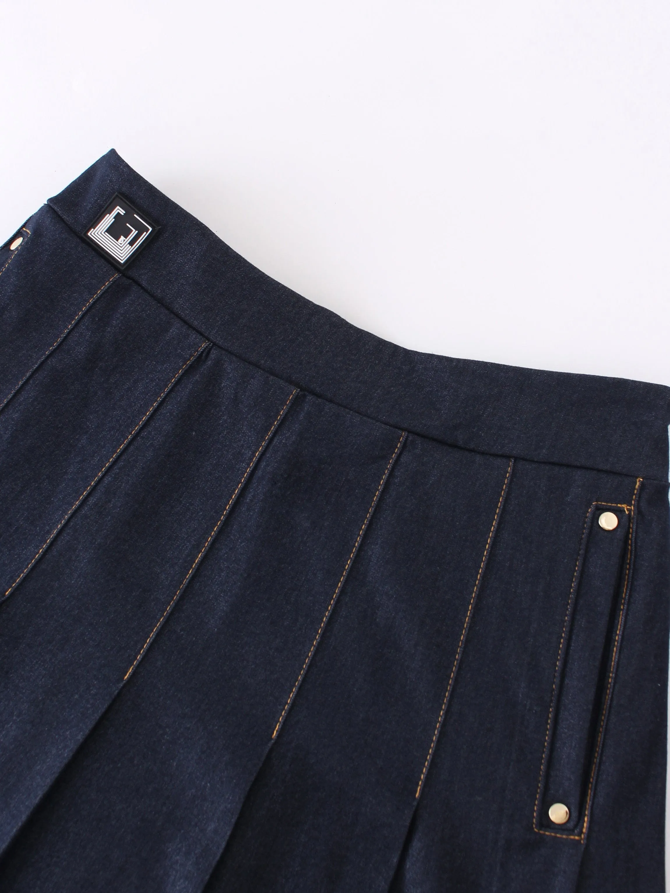 PLEATED DENIM SKIRT-DARK DENIM