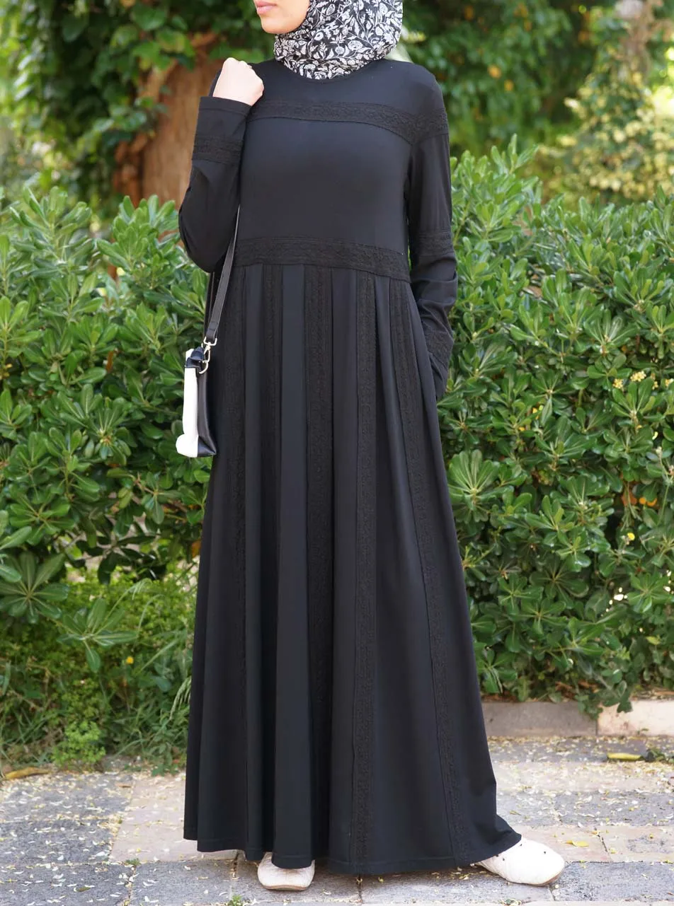 Pleated Lace Abaya