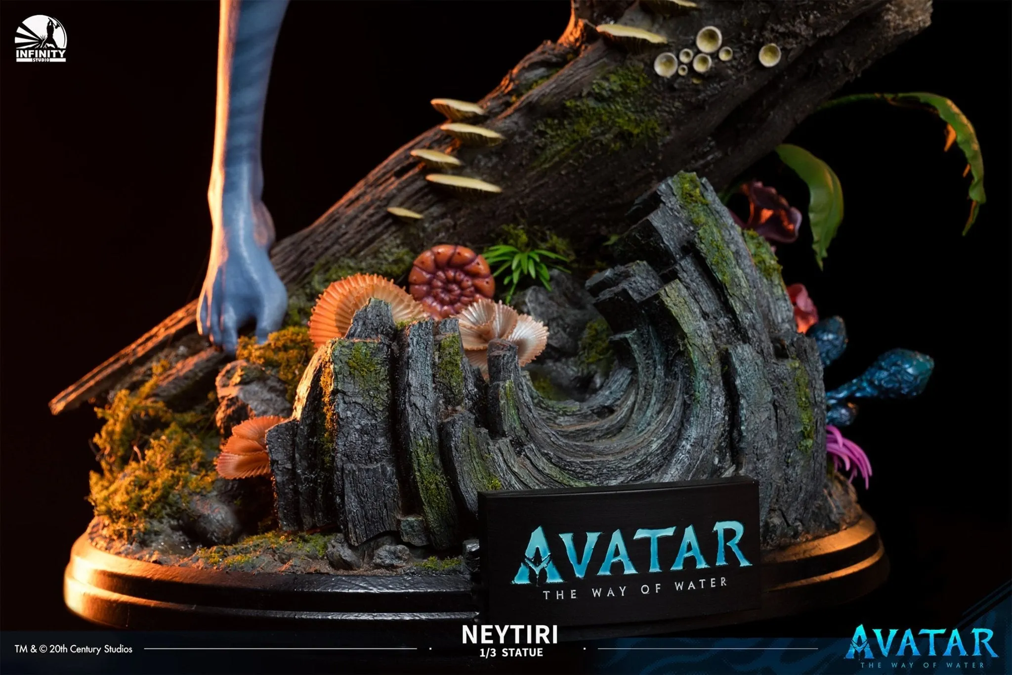 PRE-ORDER: Infinity Studio Avatar: Way of Water Neytiti 1:3 Scale Statue