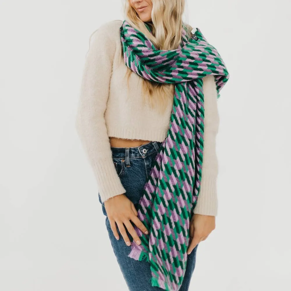 Pretty Simple | Cold Morning Houndstooth Scarf: Green