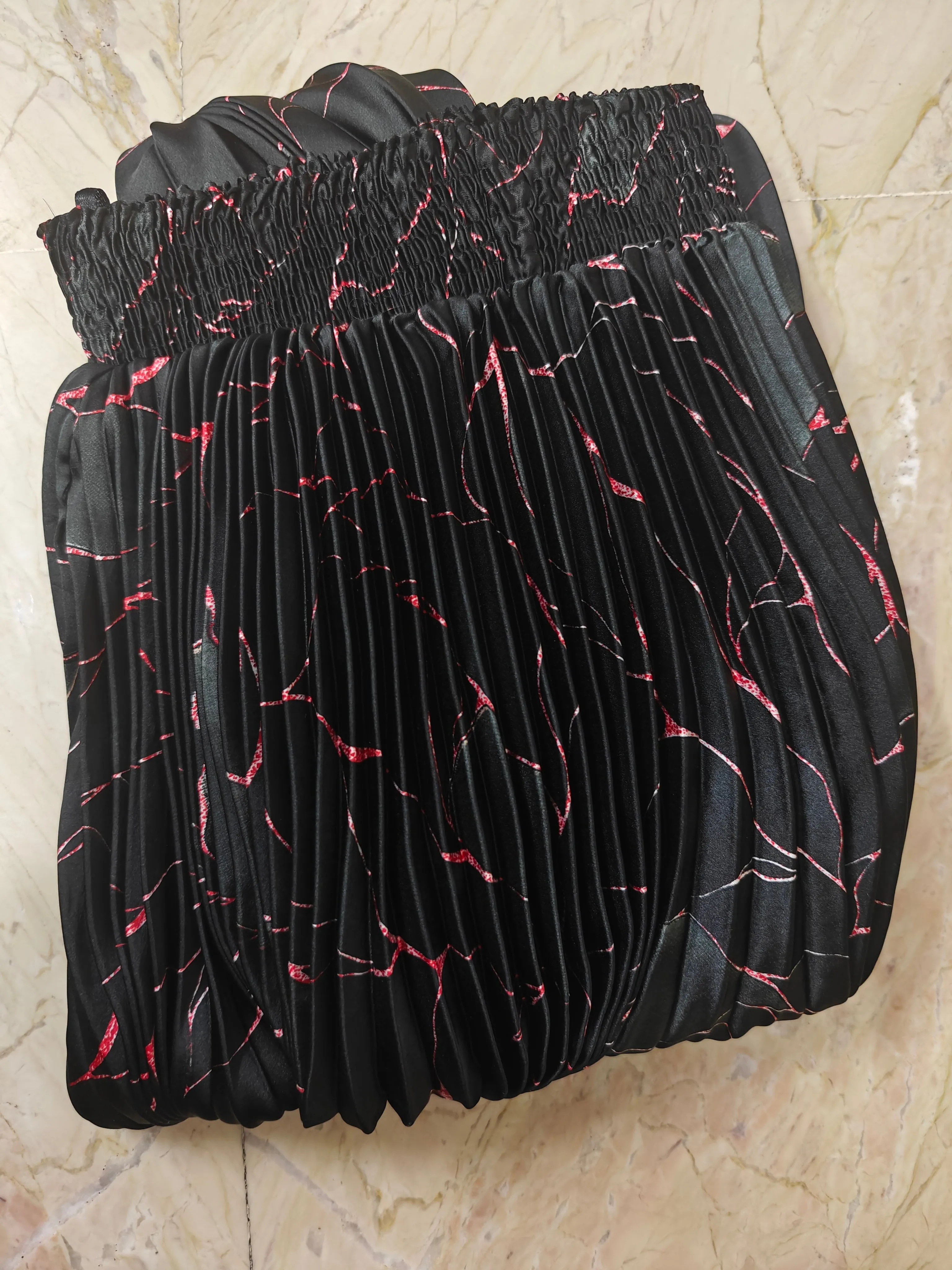 Satin Pleated Printed skirt