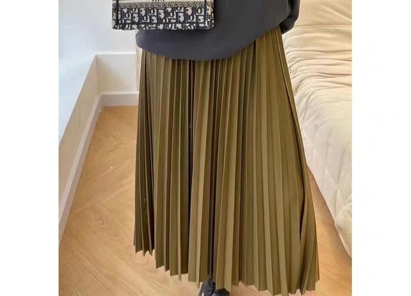 Women's Classic High Waist Pleated Skirt